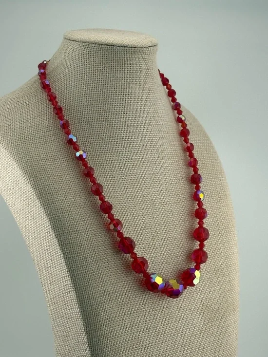 ✨ Vintage Ruby Red Aurora Borealis Crystal Necklace | Faceted Statement Glam - Picture 2 of 5